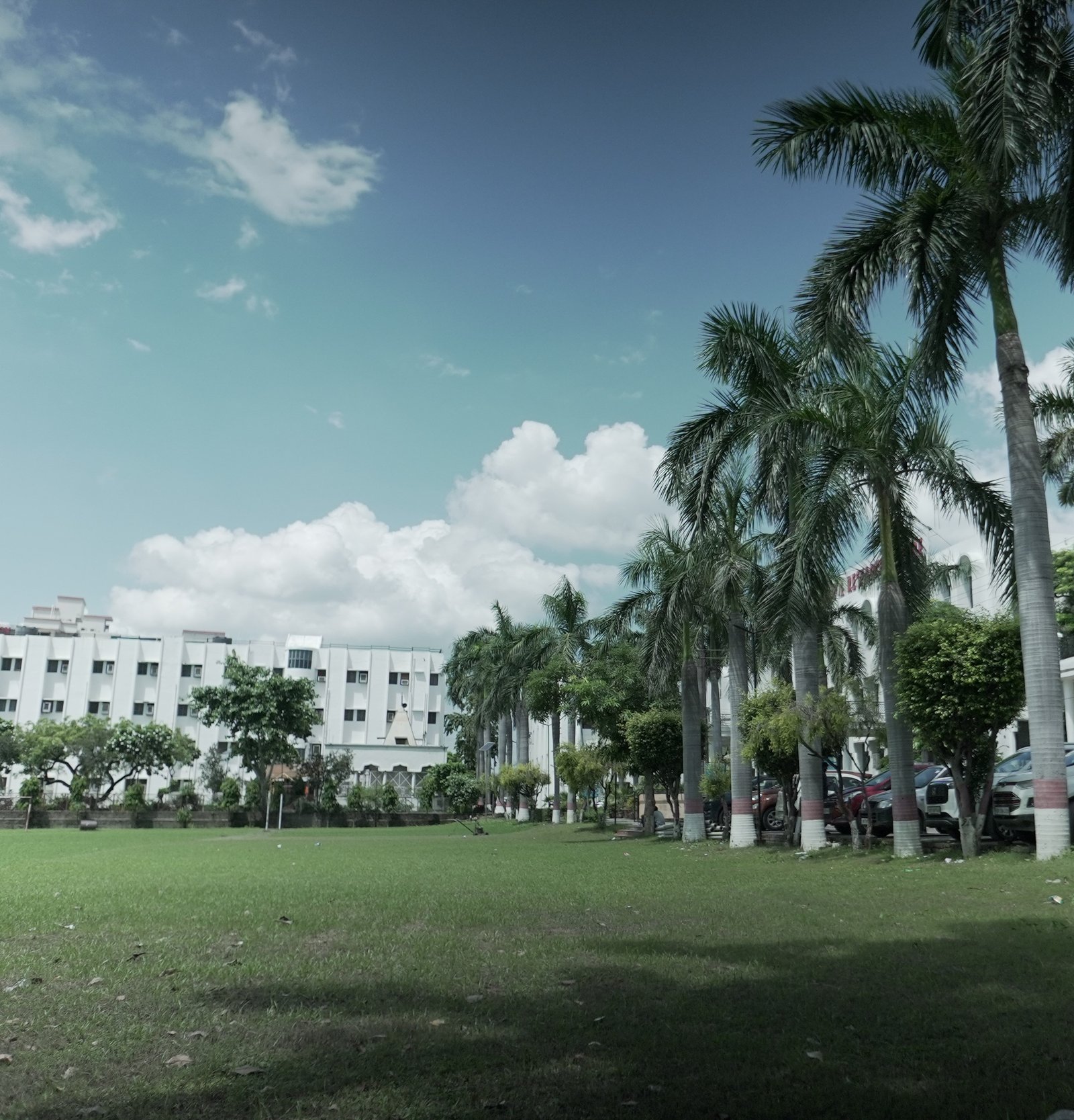 SRS Kothiwal Hospital Building